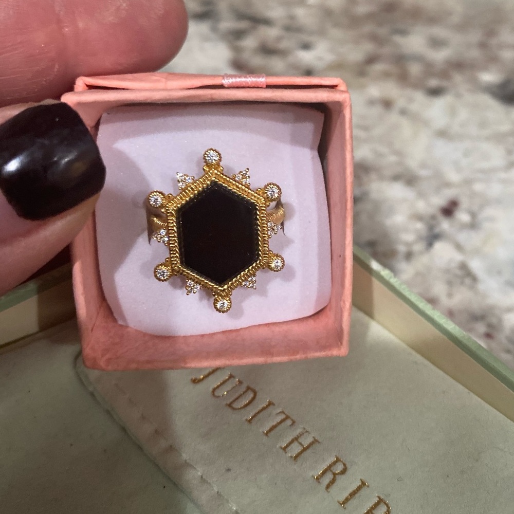 🍃🍃SOLD🍃🍃JUDITH RIPKA 14K GOLD DOM. RING🍃🍃 - Picture 2 of 5